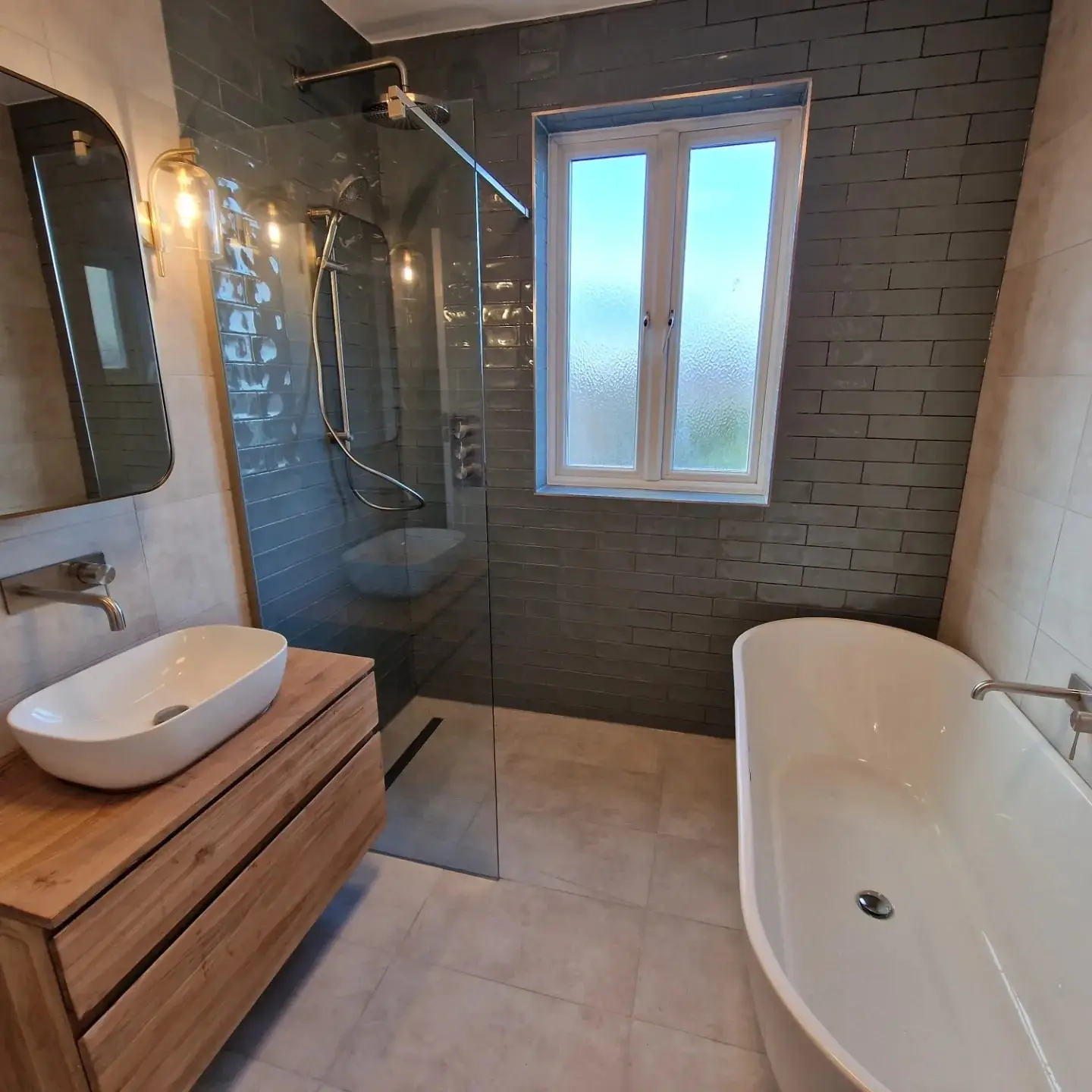 Freestanding bath and walk-in shower