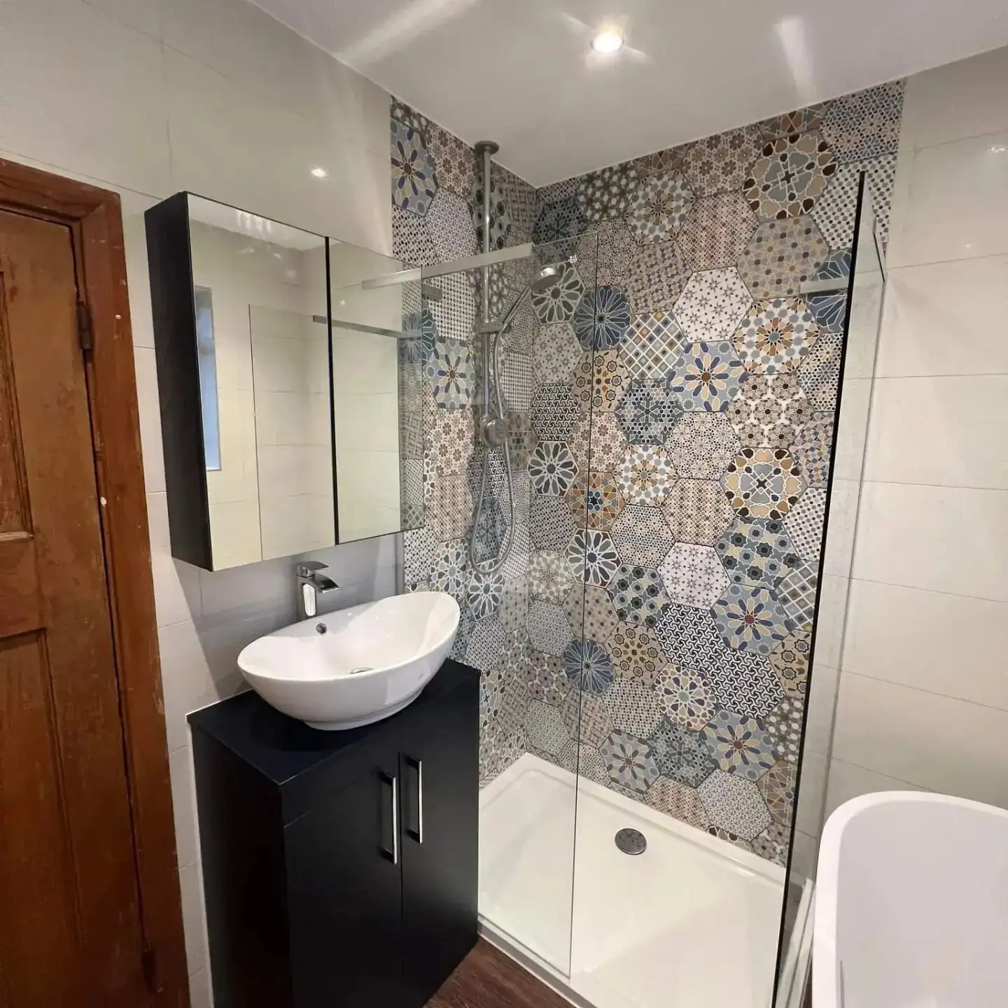 Bathroom with patterned hexagon tiles